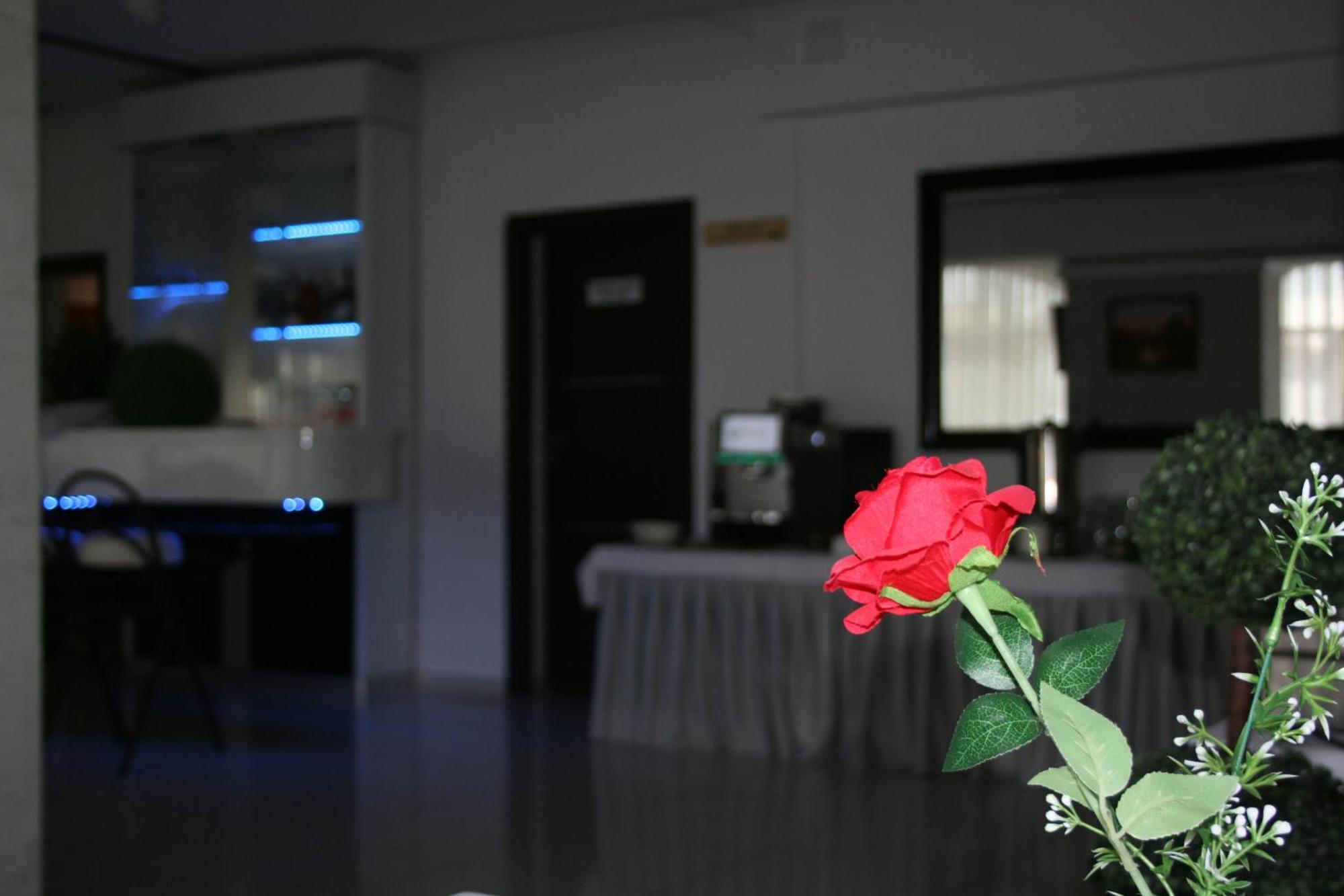 Hotel Junior 2 Krakow Bagian luar foto