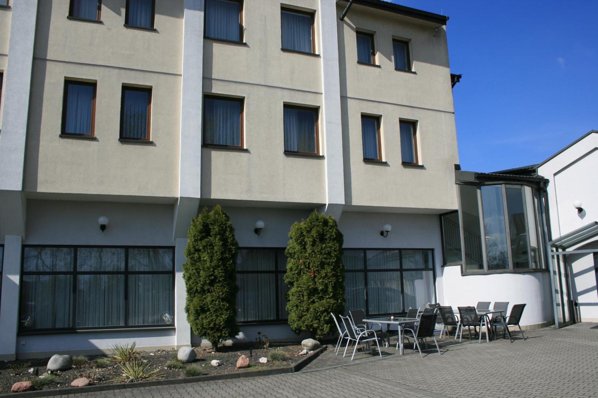 Hotel Junior 2 Krakow Bagian luar foto