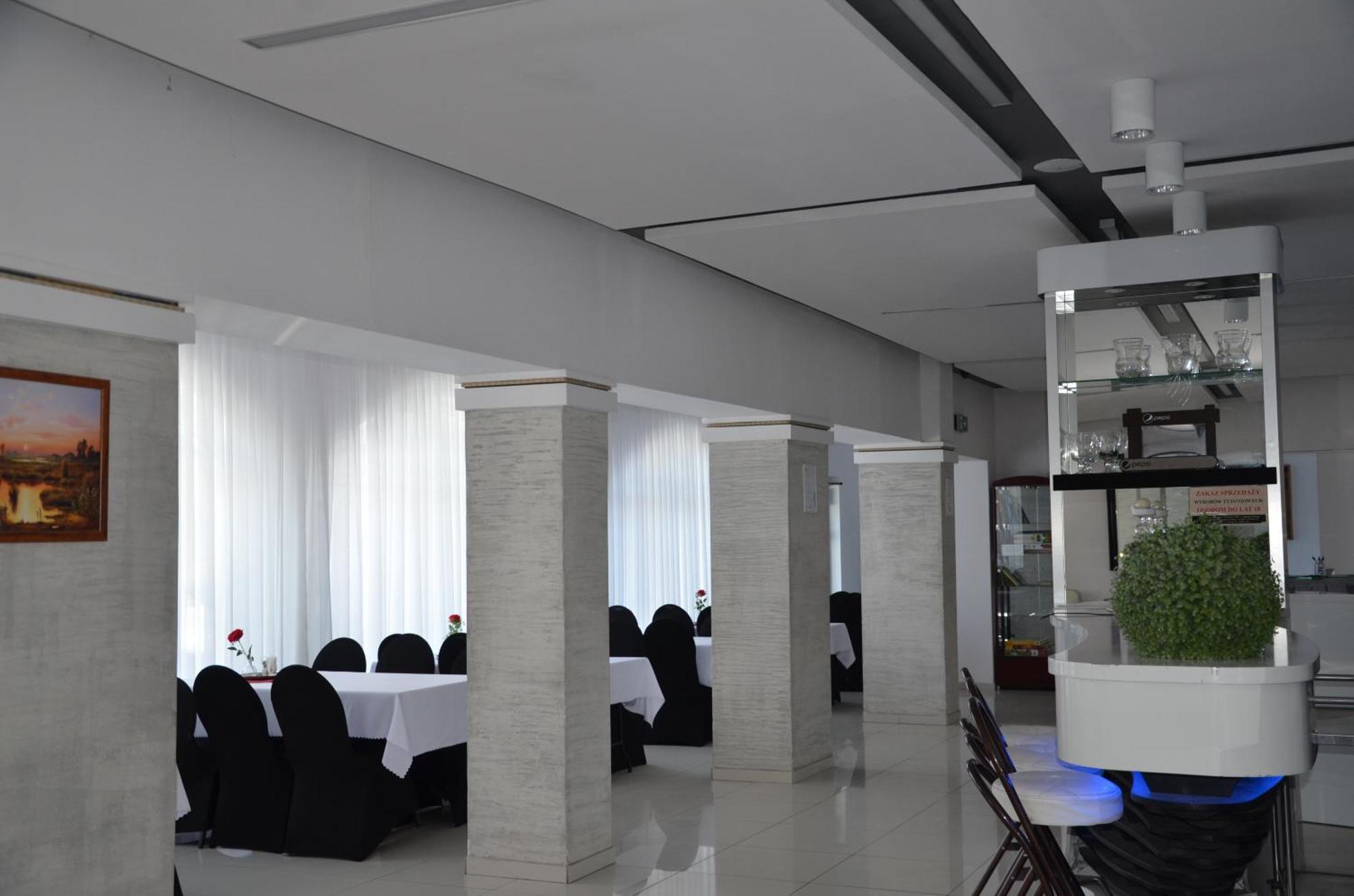 Hotel Junior 2 Krakow Bagian luar foto