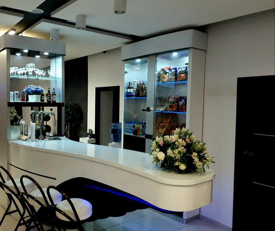 Hotel Junior 2 Krakow Bagian luar foto
